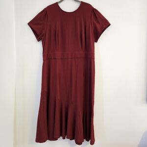 Elegant Burgundy Midi Dress